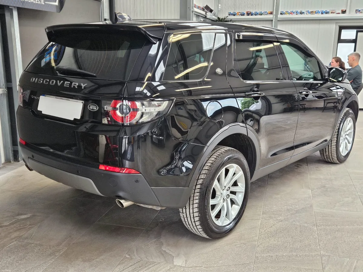 19 LANDROVER DISCOVERY SPORT 7 SEATER - Image 2
