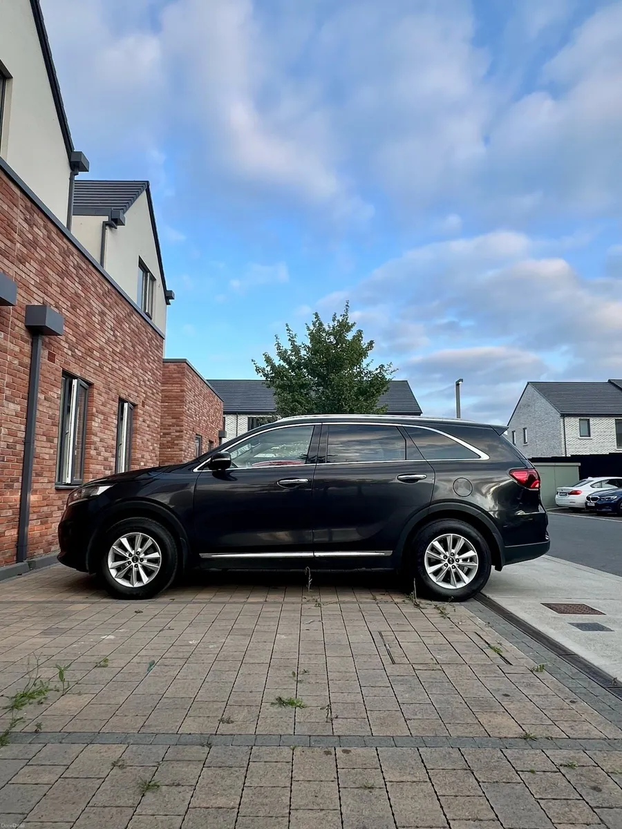Kia Sorrento - Image 6