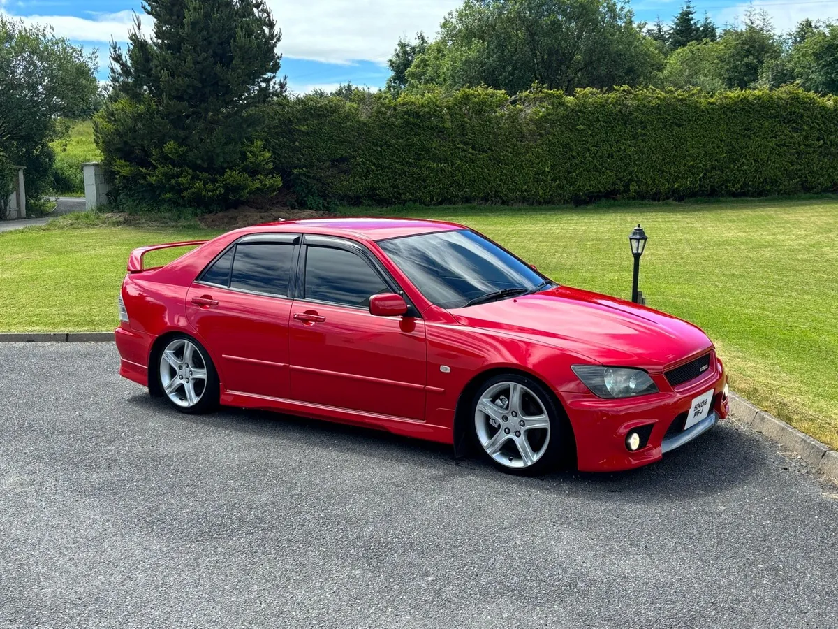 Toyota altezza - Image 3