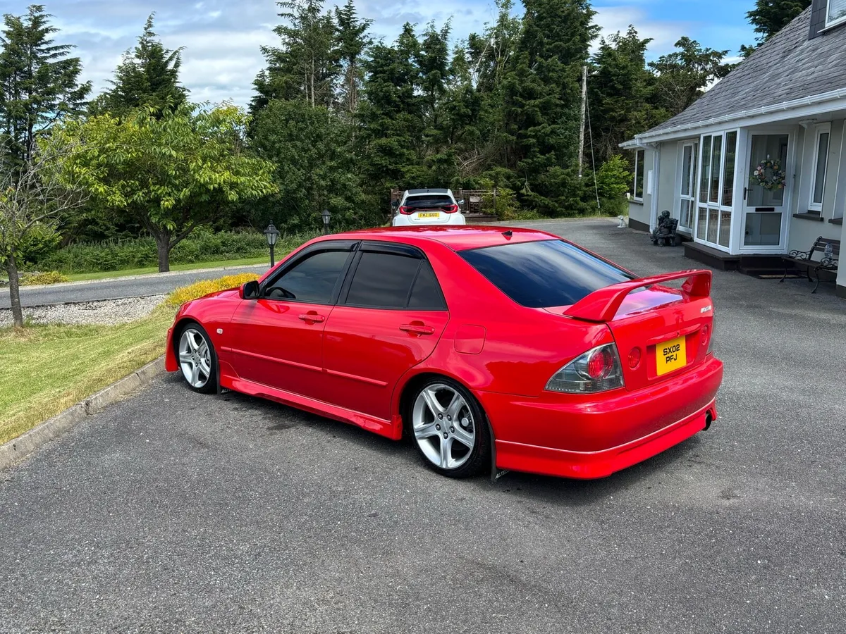 Toyota altezza - Image 4