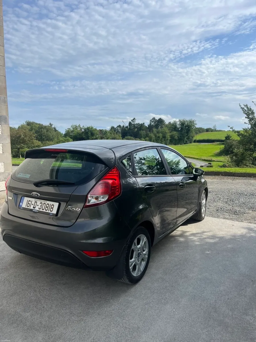 Ford fiesta - Image 4