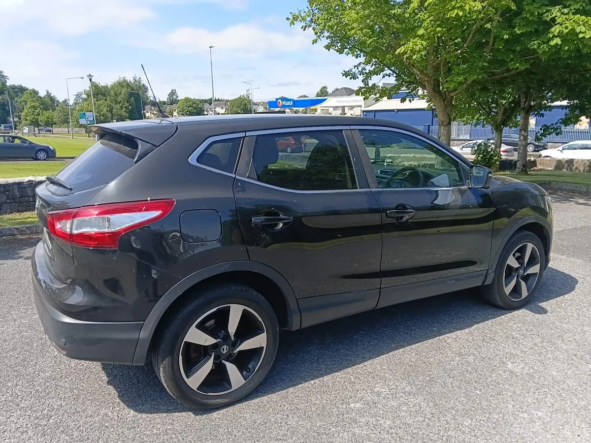 2017 Nissan Qaushqai N-Connecta - Image 3