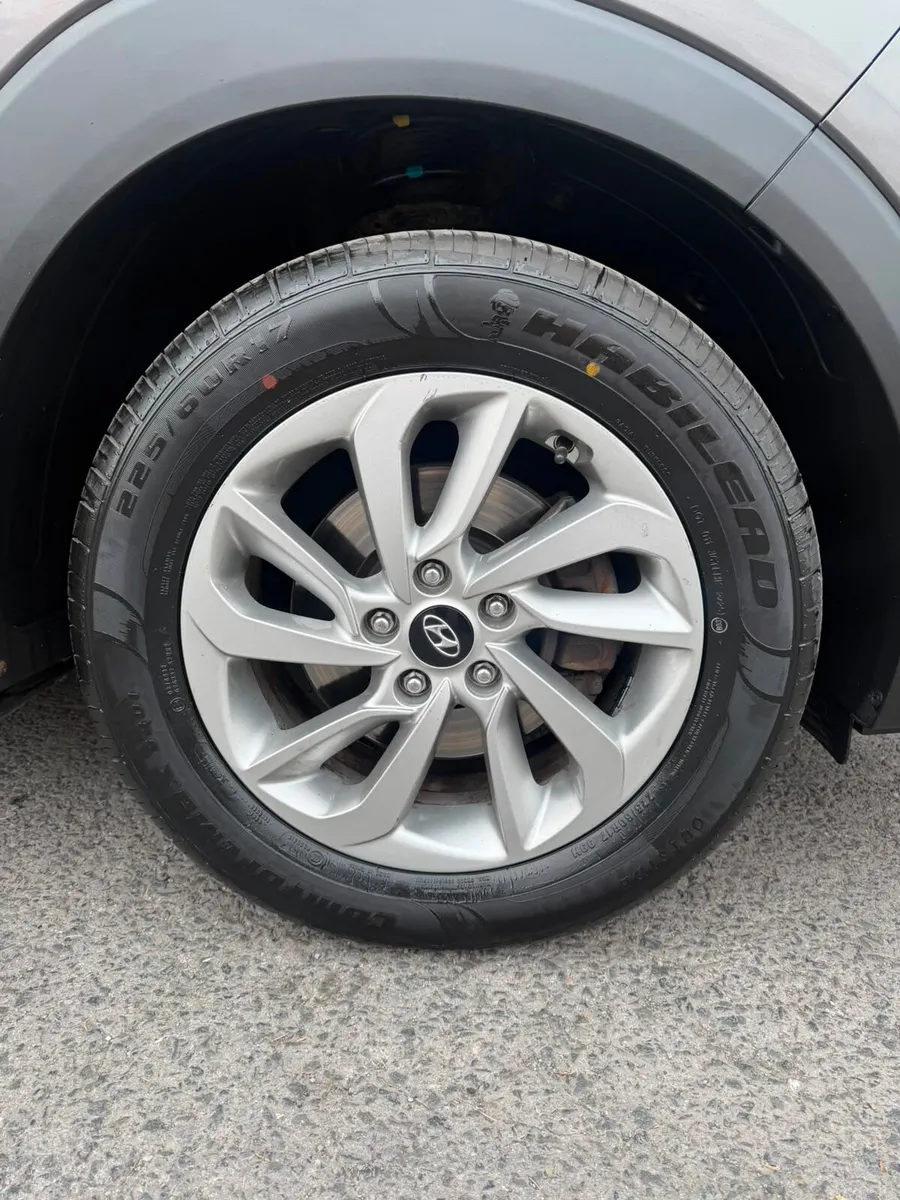 Hyundai Tucson 2016 EXECUTIVE ONLY 80k/MLS - Image 6