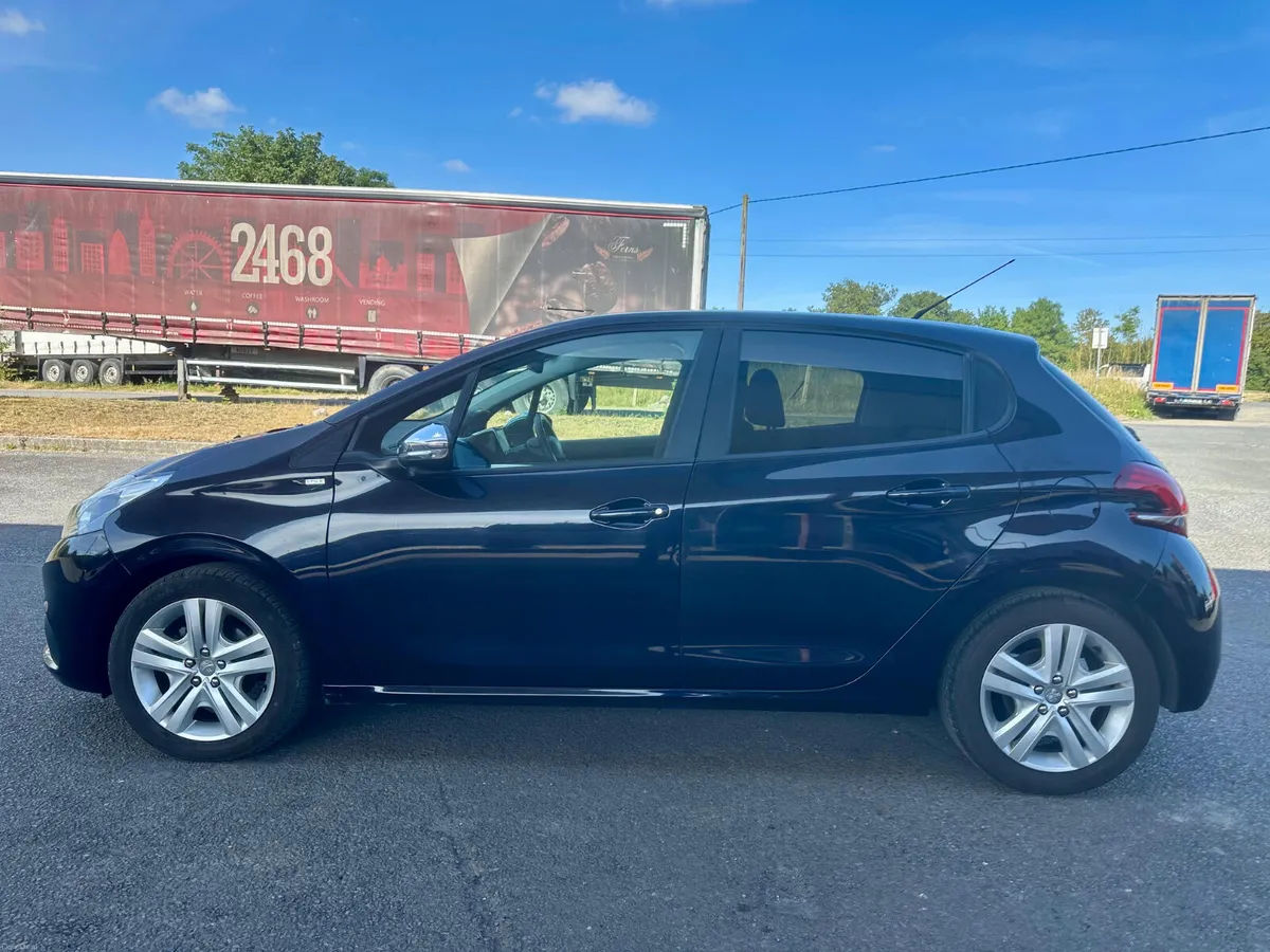 PEUGEOT 208 1.2L Automatic Very low Mileage - Image 5