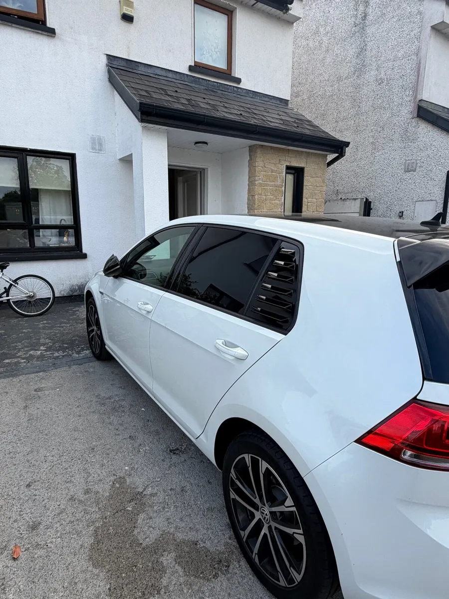 Car - Image 2
