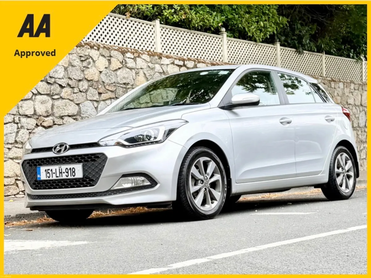 Hyundai i20 2015!! 1.2l DELUXE!! LOW MILES!! - Image 1