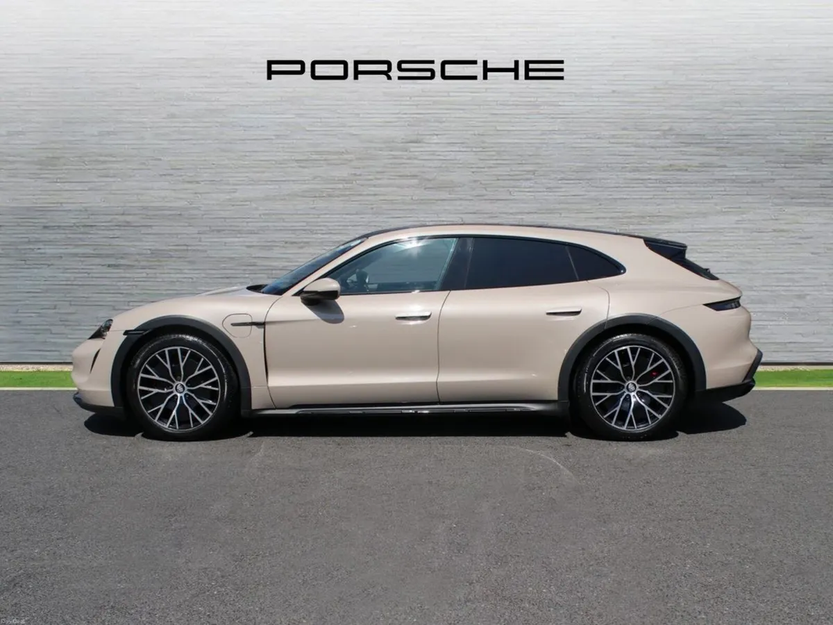 Porsche Taycan 4S Cross Turismo - Image 3