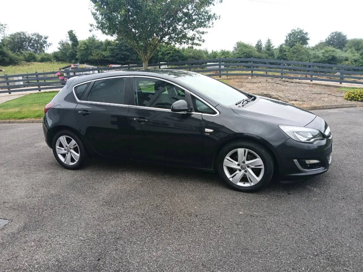 2013 Vauxhall Astra 1.7cdti-SRI...107000 miles. - Image 1