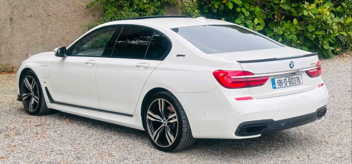 Bmw 740i 2018 - Image 5