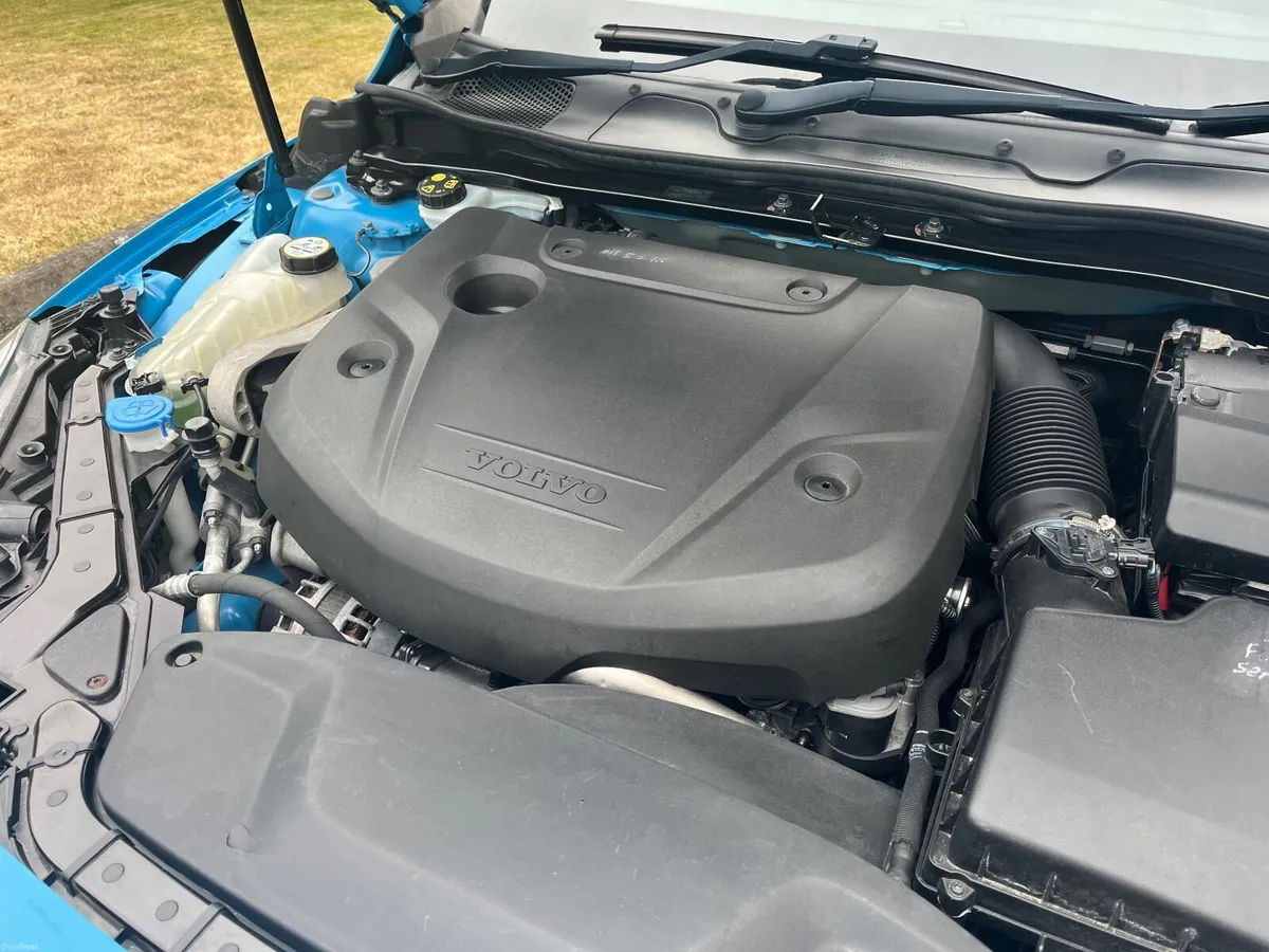 Volvo V40 2015 - Image 4