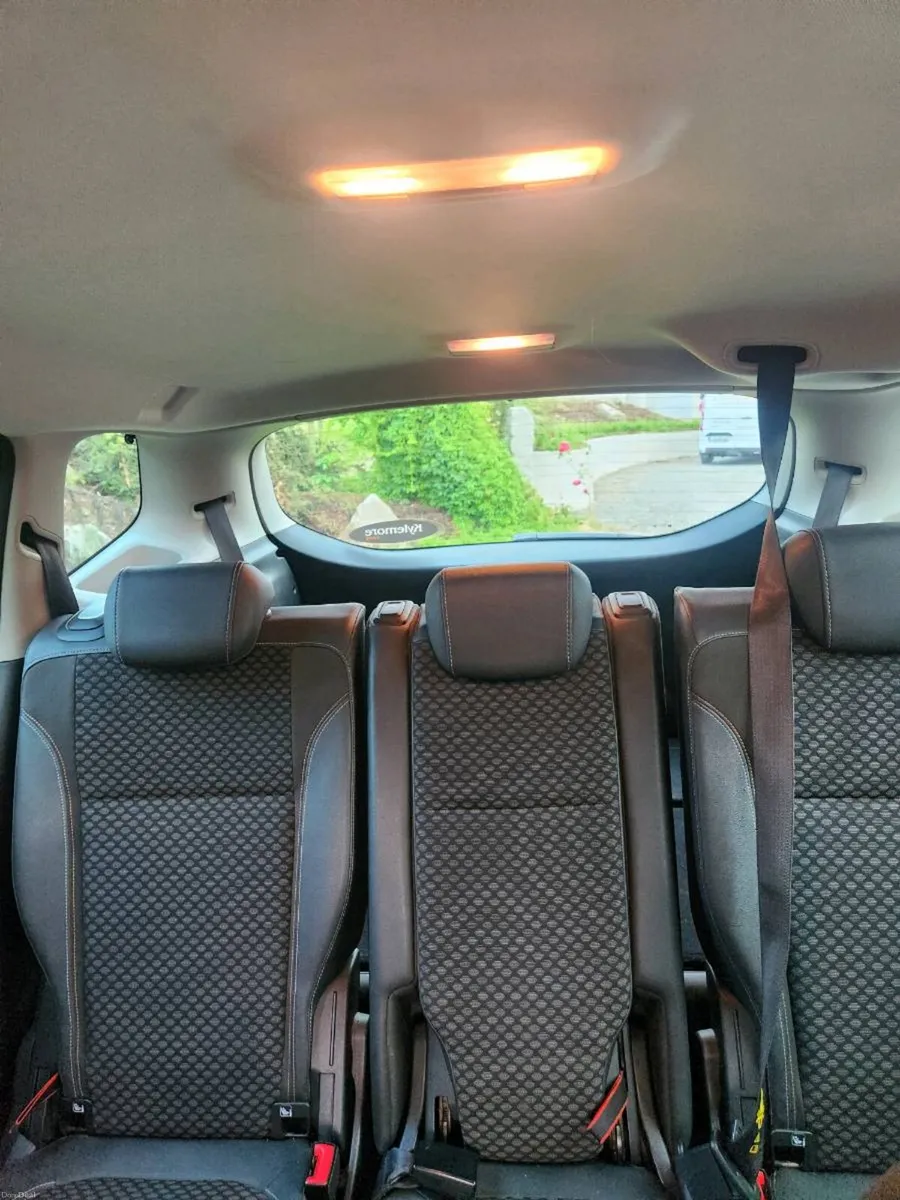 181 Opel Zafira SE - Image 3