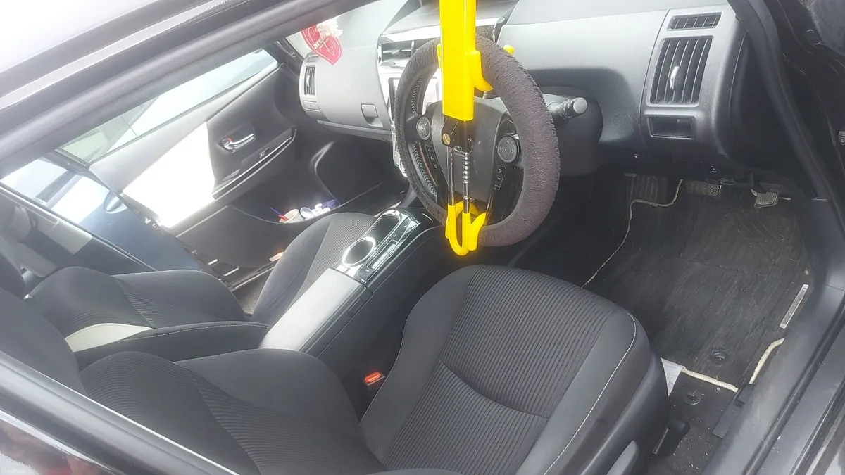 Toyota Prius 2018 - Image 5