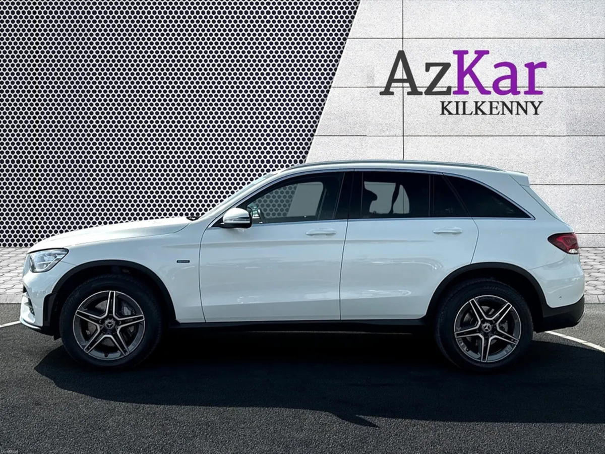 Mercedes-Benz GLC 2021 AMG LINE 2.0 DIESEL PLUG IN - Image 5