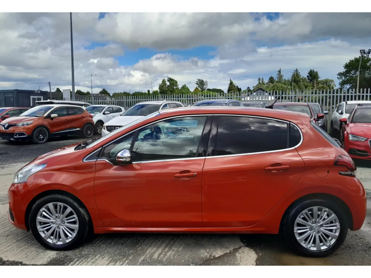 Peugeot 208 5D ALLUR 1.2L Petrol Automatic - Low m - Image 4