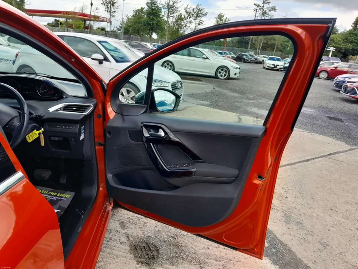 Peugeot 208 5D ALLUR 1.2L Petrol Automatic - Low m - Image 6