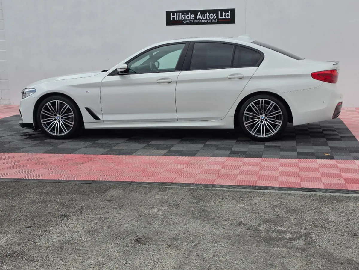 BMW 5-Series 523D M-SPORT 2.0 DIESEL X-DRIVE AUTOM - Image 6