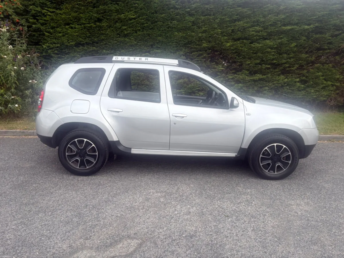 Dacia Duster PRESTIGE 1.5 DCI 110 4X 4DR - Image 5