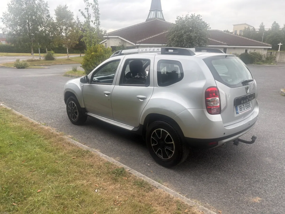 Dacia Duster PRESTIGE 1.5 DCI 110 4X 4DR - Image 4