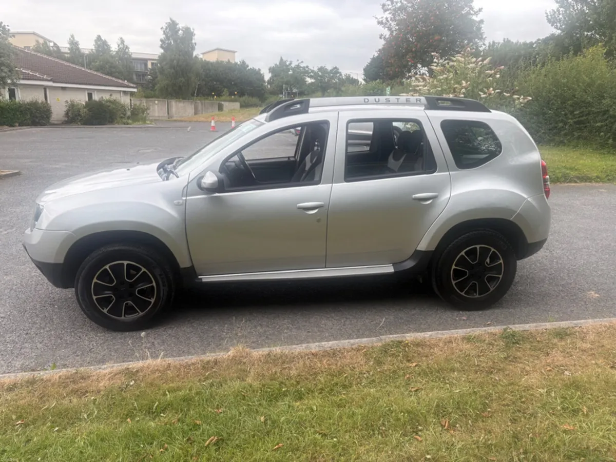 Dacia Duster PRESTIGE 1.5 DCI 110 4X 4DR - Image 6