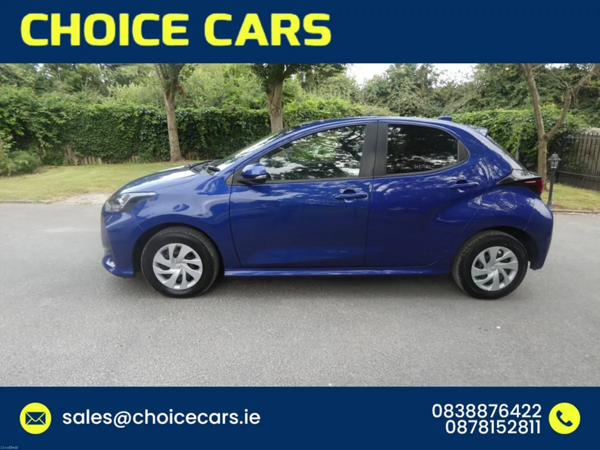 Toyota Yaris 1.5 AUTO HYBRID KEYLESS GO - Image 3
