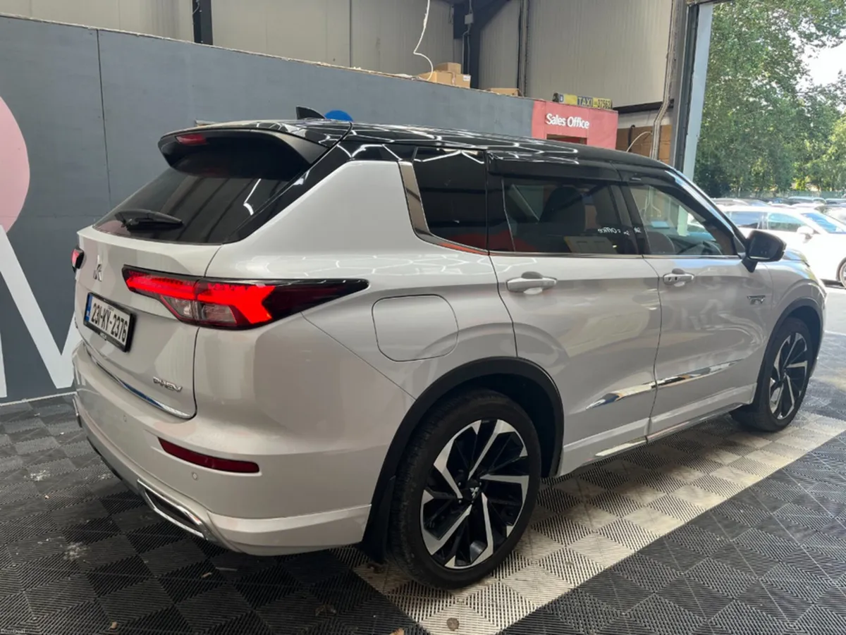 Mitsubishi Outlander 2023 MITSUBISHI OUTLANDER PHE - Image 2