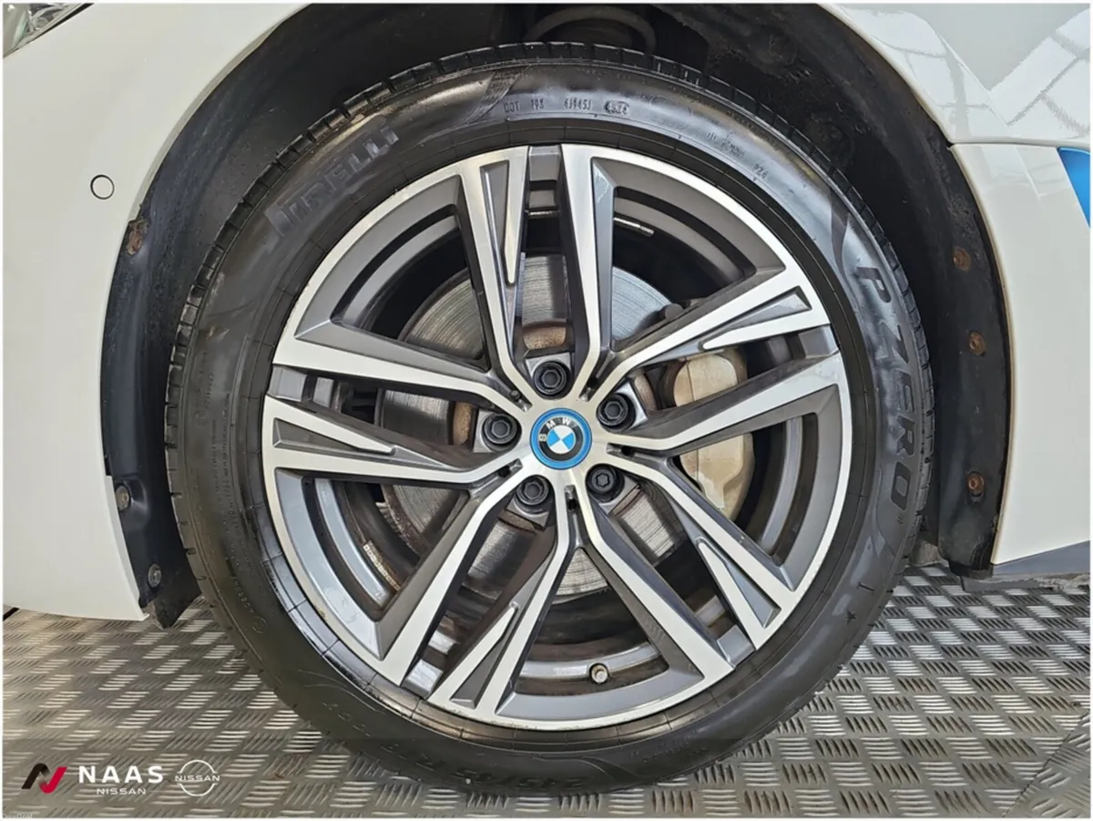BMW i4 EDRIVE40 SPORT - Image 6