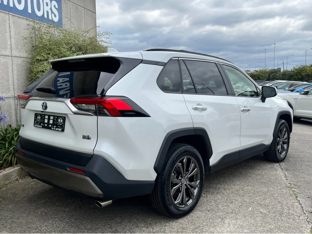 Toyota RAV4 G 4WD HYBRID AUTOMATIC 2.5 PETROL //MA - Image 3