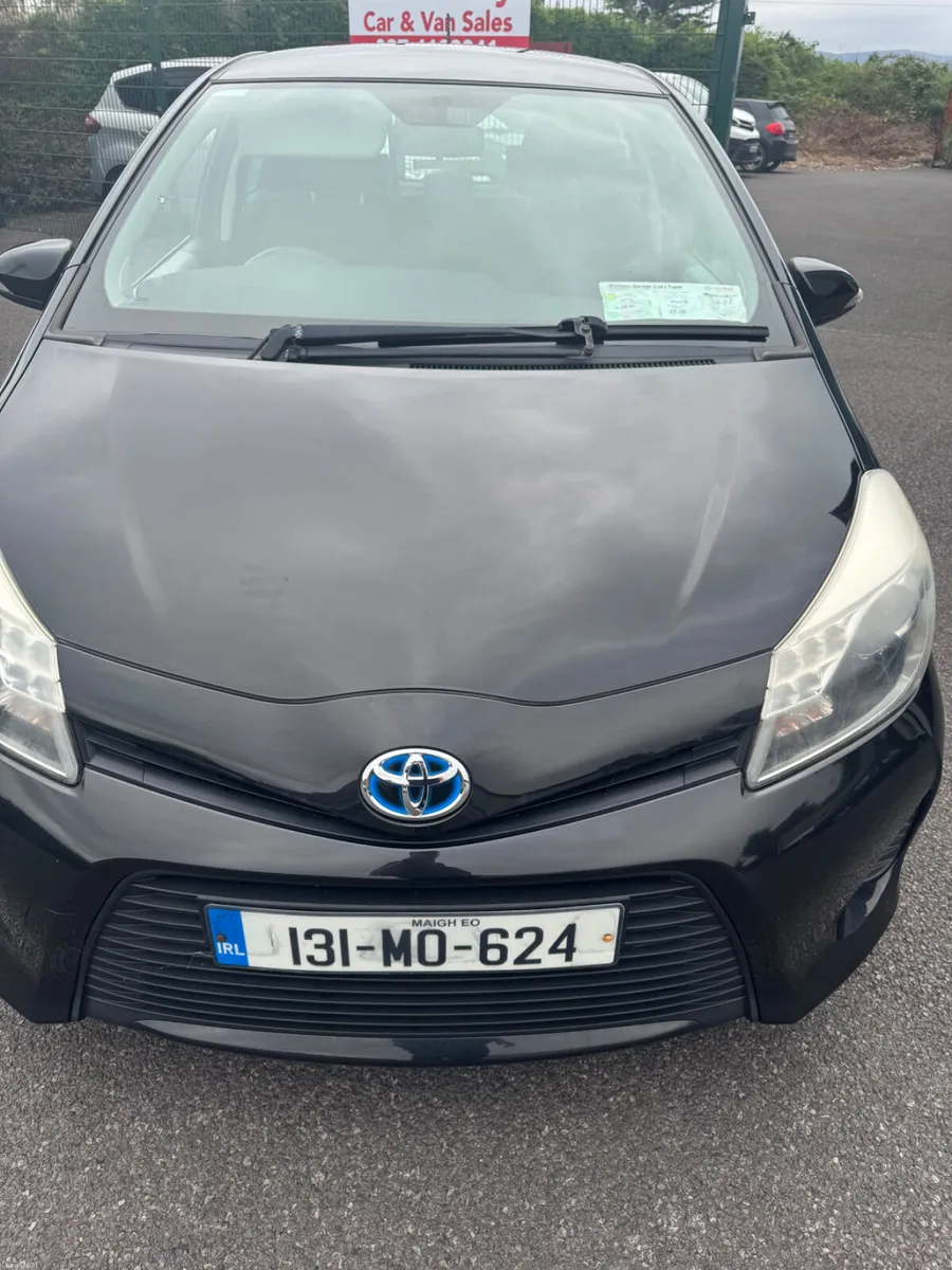 Toyota Yaris 2013 - Image 1