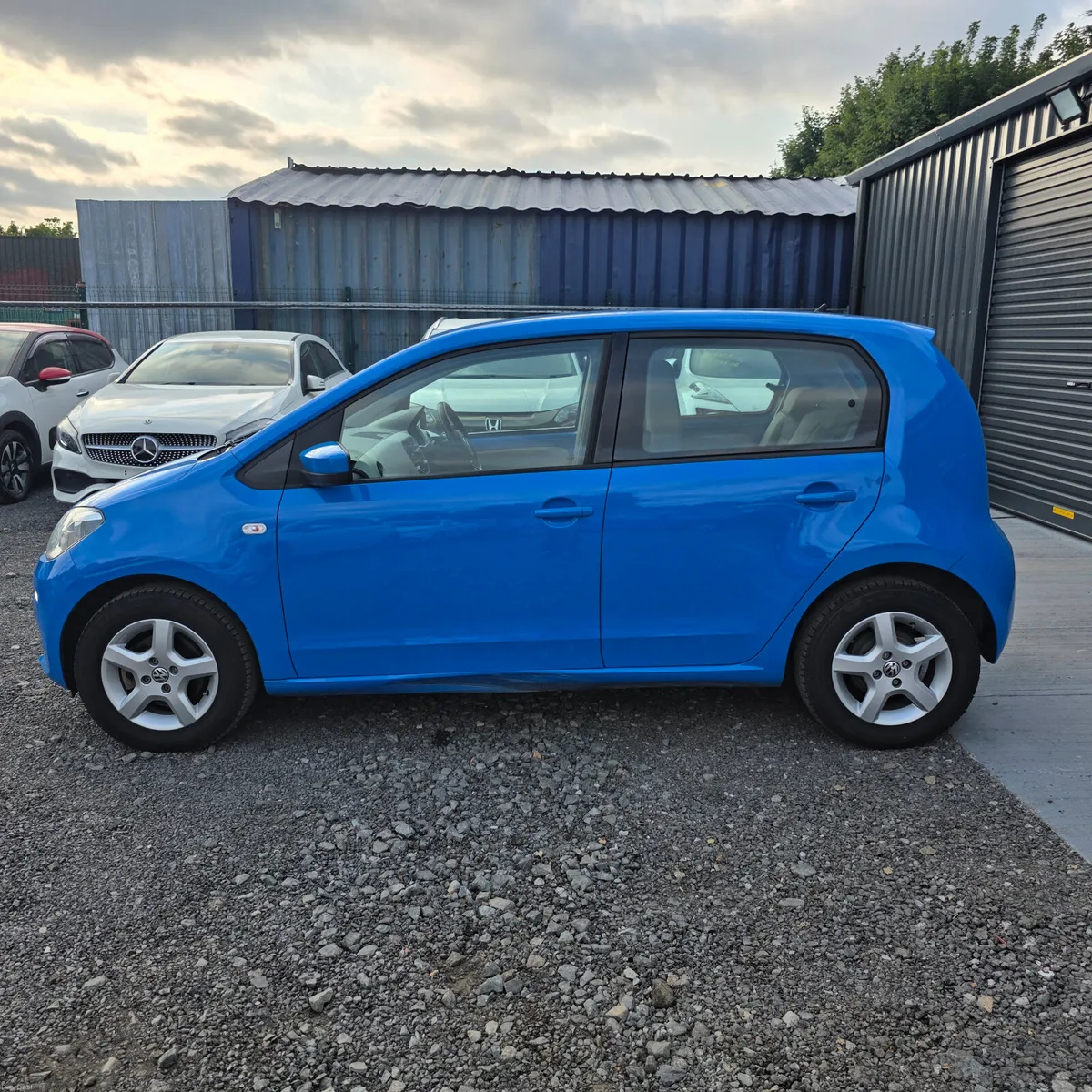 Volkswagen Up! Automatic 1.0 Petrol - Image 5