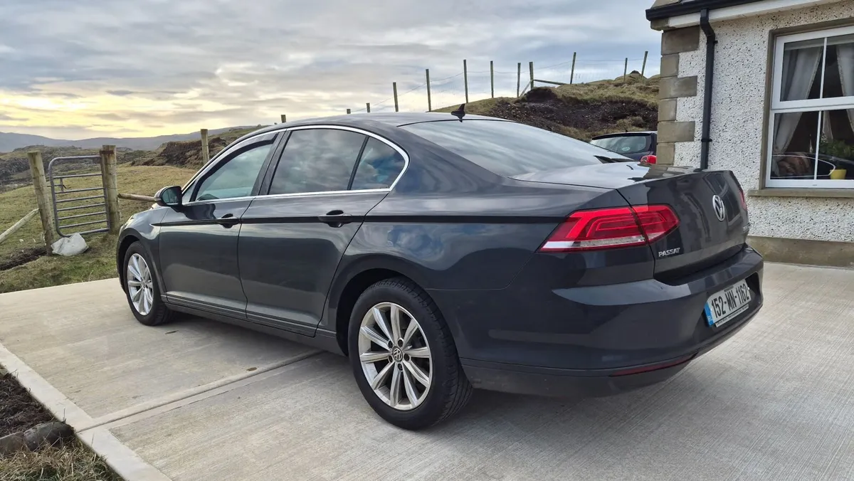Volkswagen Passat 2015 - Image 5