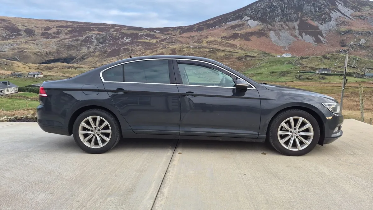 Volkswagen Passat 2015 - Image 3
