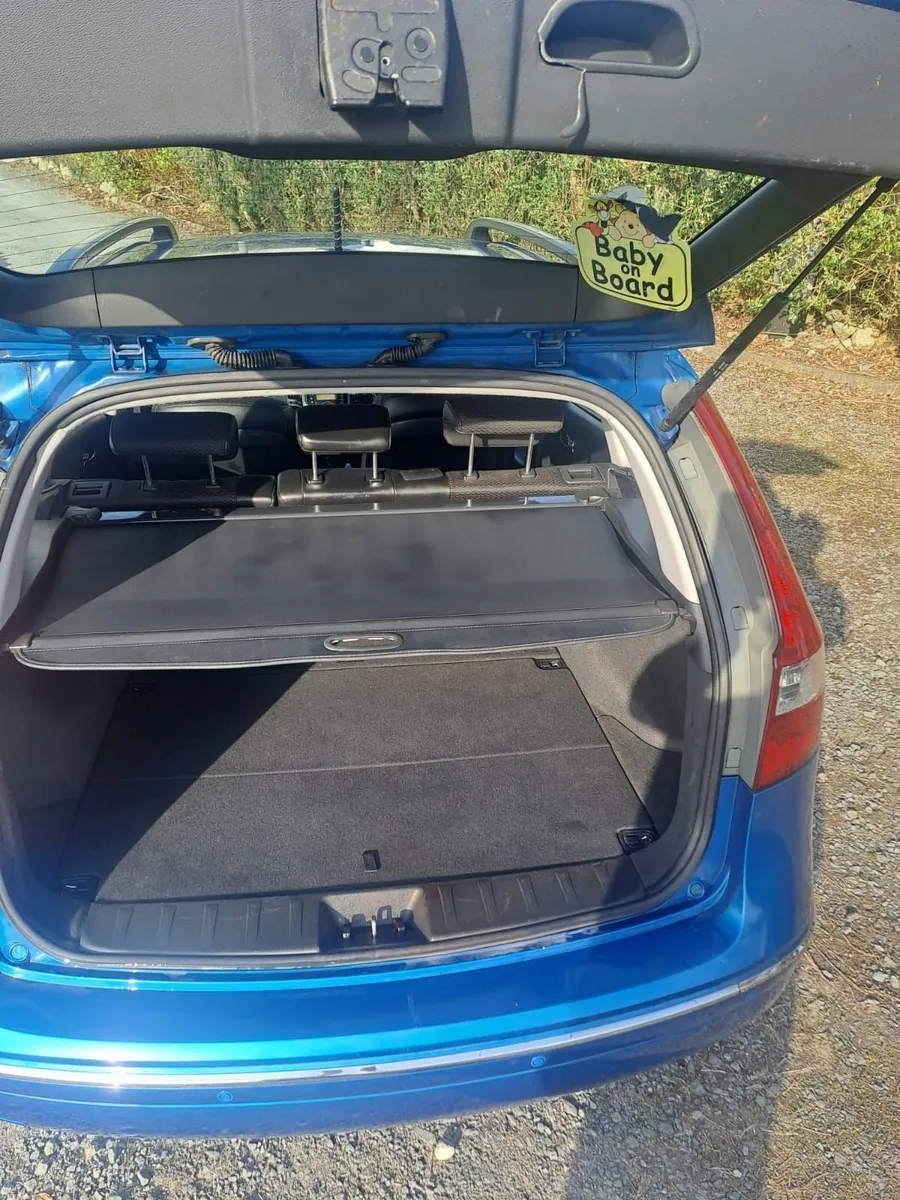 Hyundai i30 2010 - Image 2