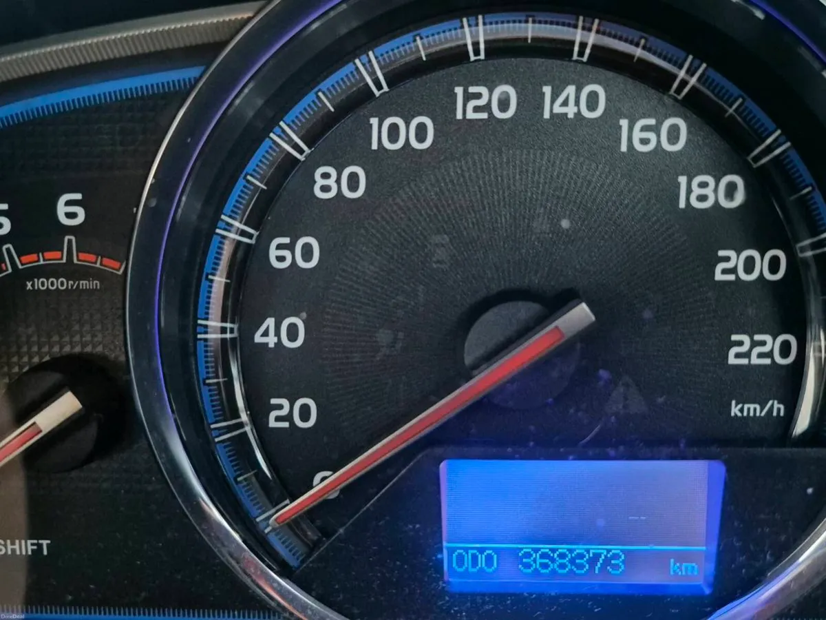 151 Toyota Rav4 AWD D4D SOL - Image 3