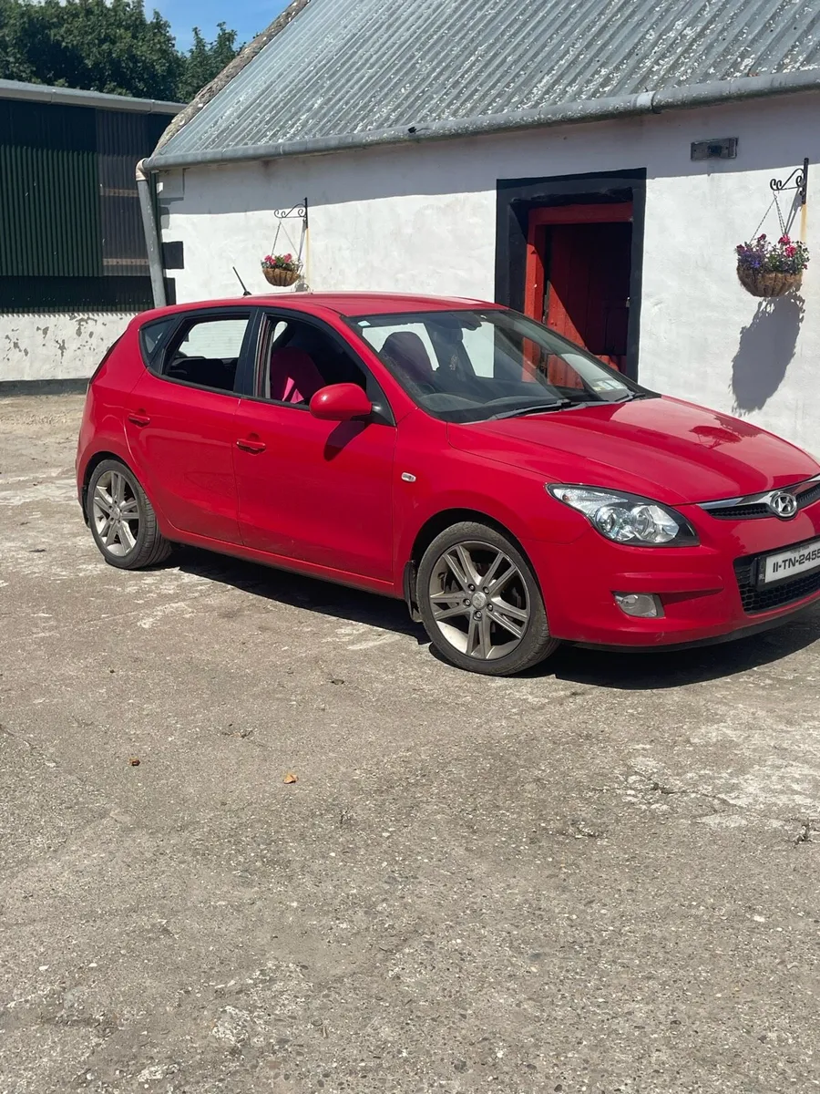Hyundai i30 - Image 2