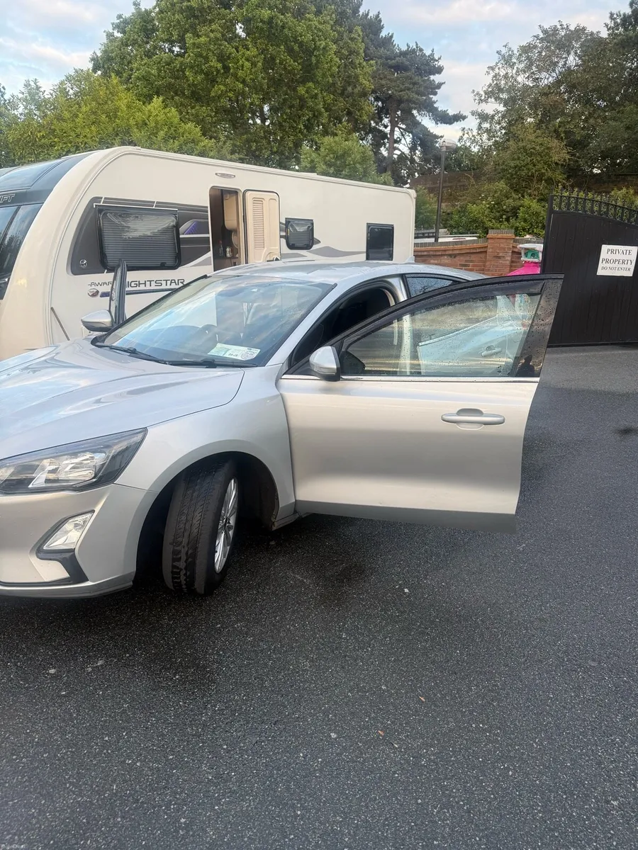 211 Ford Focus - Image 2