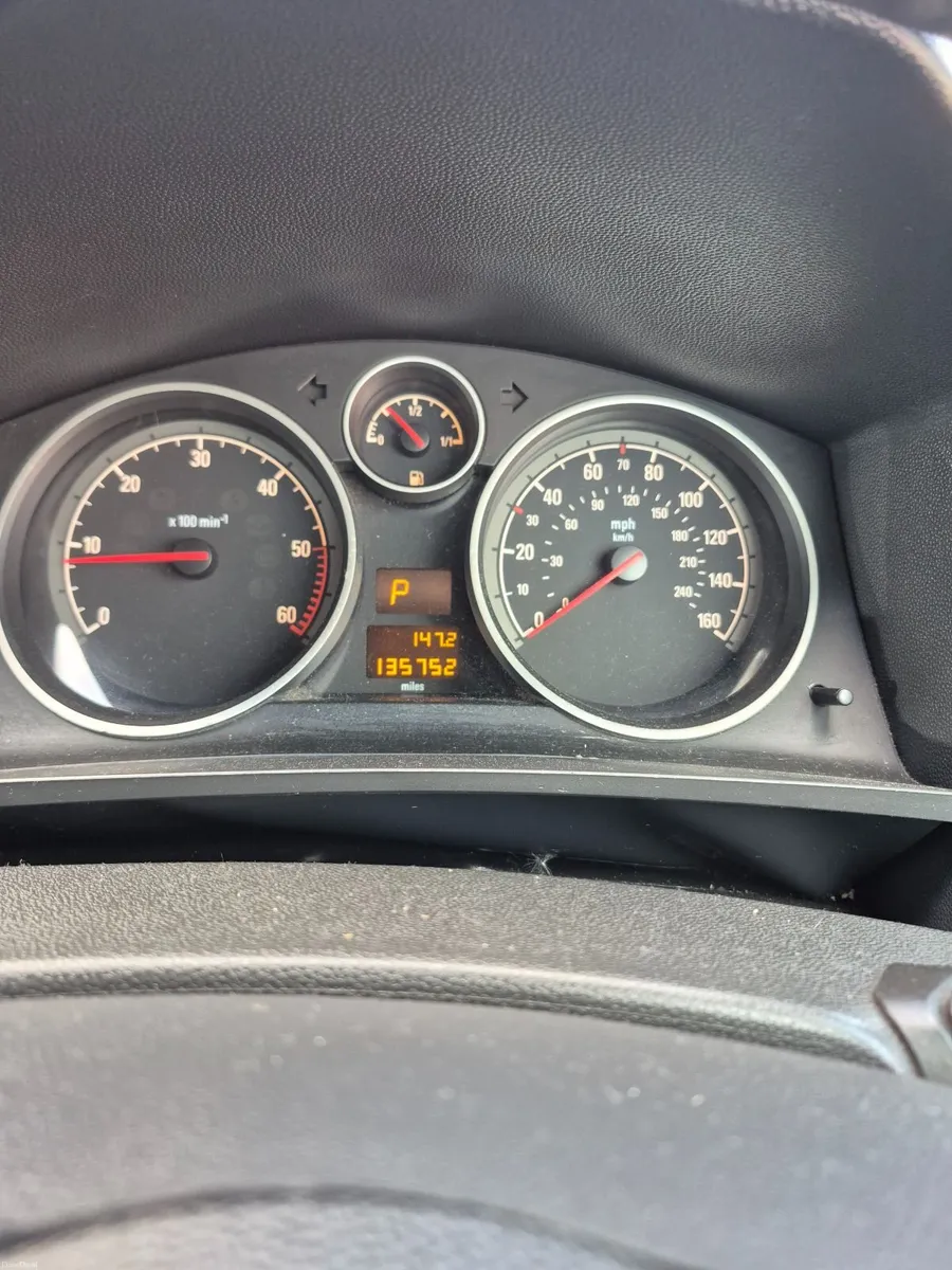 Vauxhall Zafira 2010 - Image 2