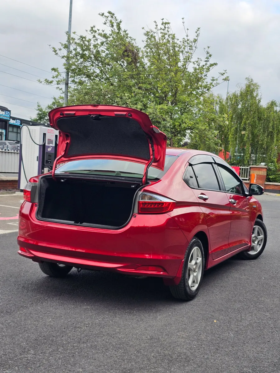 Honda Grace Automatic 2015 - Image 3