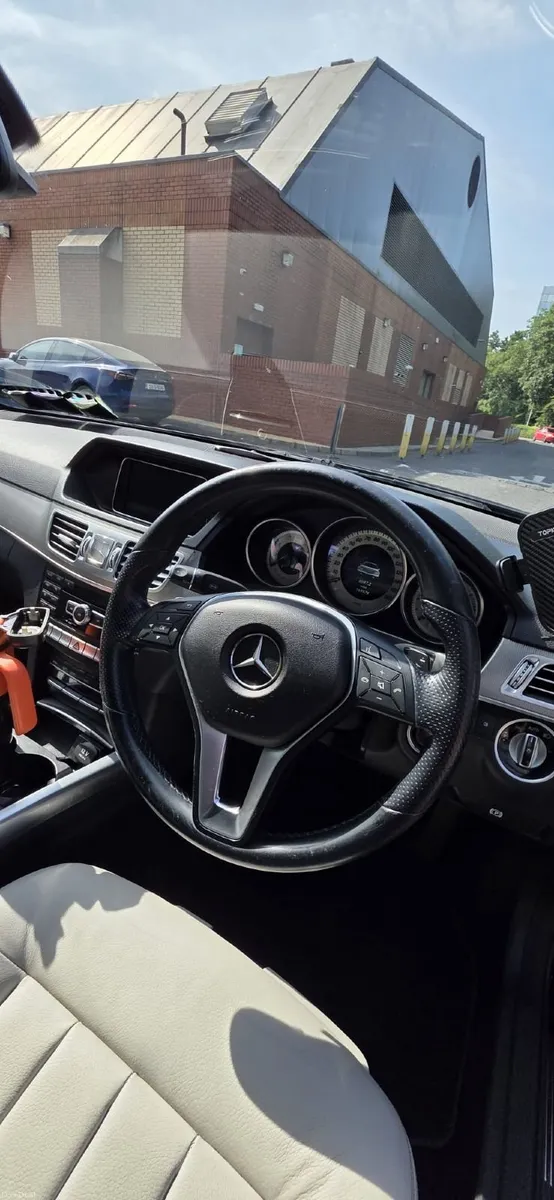 Mercedes-Benz E-Class 2013 - Image 3