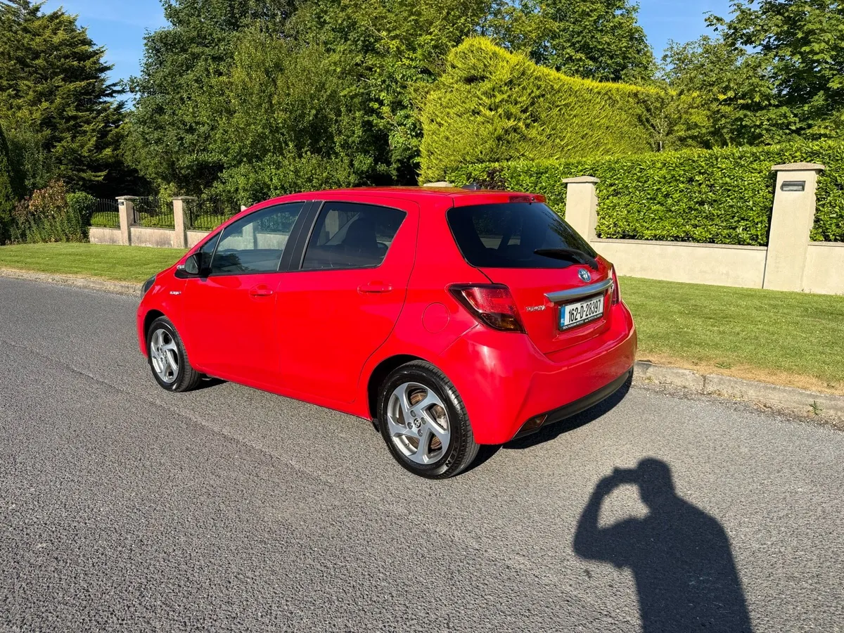 Toyota Yaris 2016 1.5 Petrol Hybrid 67000miles - Image 4