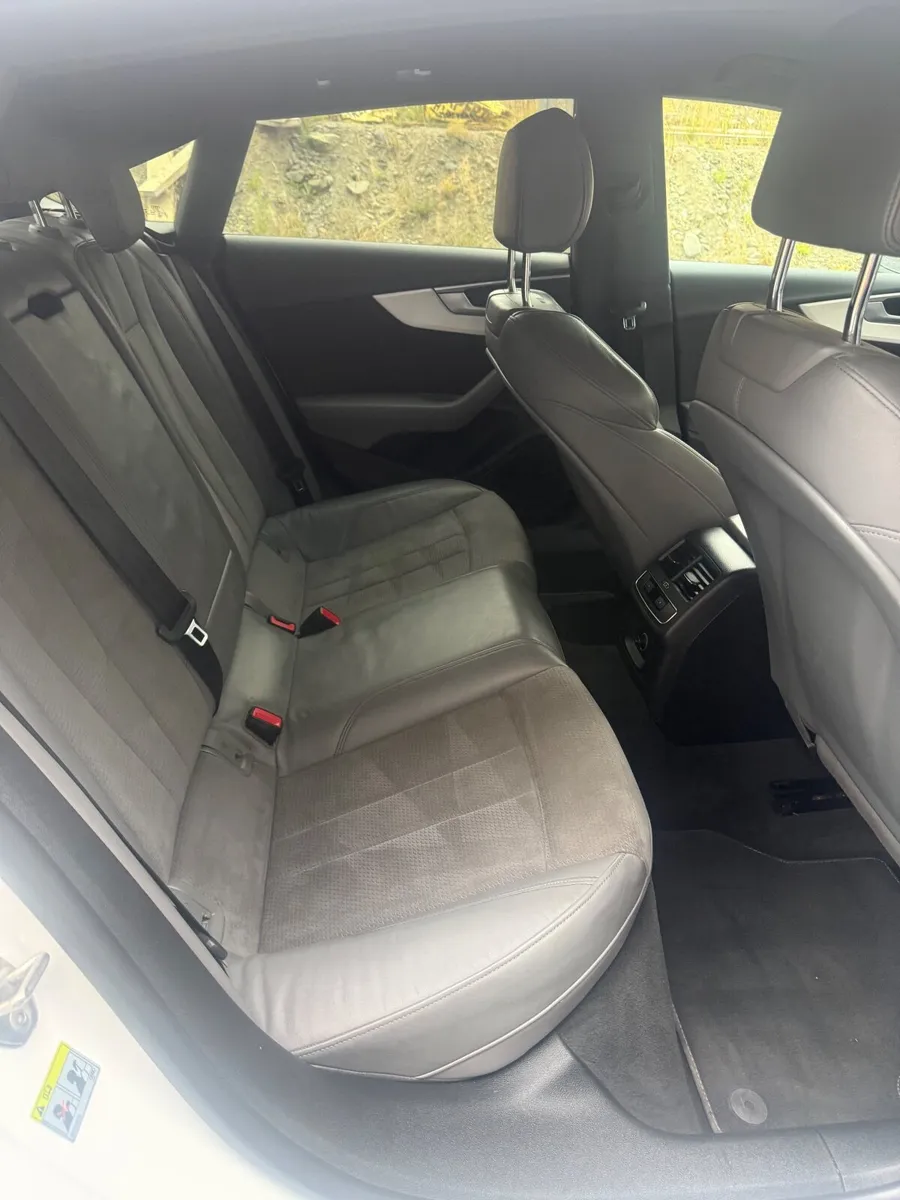 Audi A5 2017 S-Line - Image 4