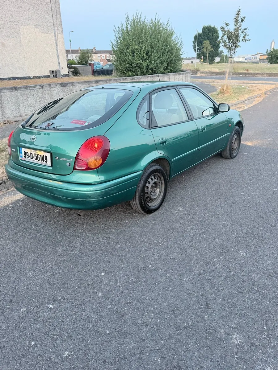 Toyota corolla low mileage - Image 5