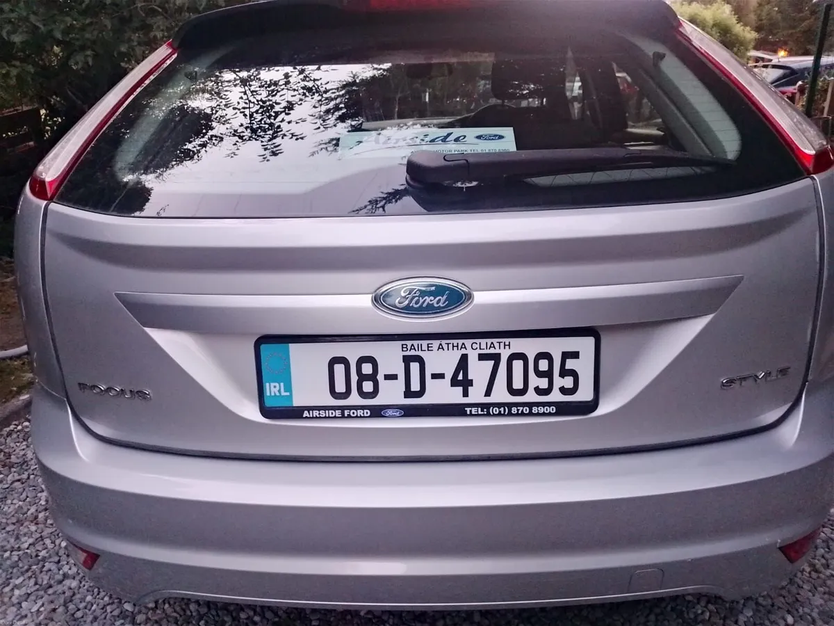 Ford Focus 2008 - Beautiful Car - Image 2
