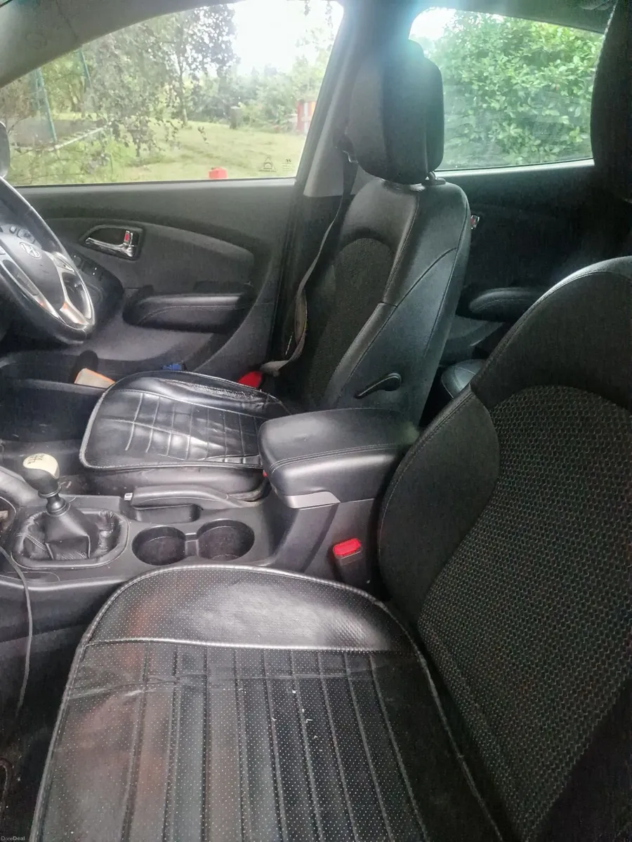 Hyundai ix35 CDRI 2WD Premium 2012 - Image 2