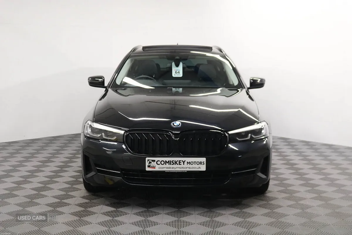 BMW 5-Series 530e SE - Image 2