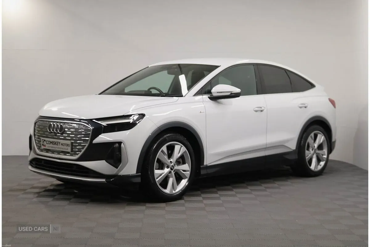 Audi Q4 e-tron S line - Image 3