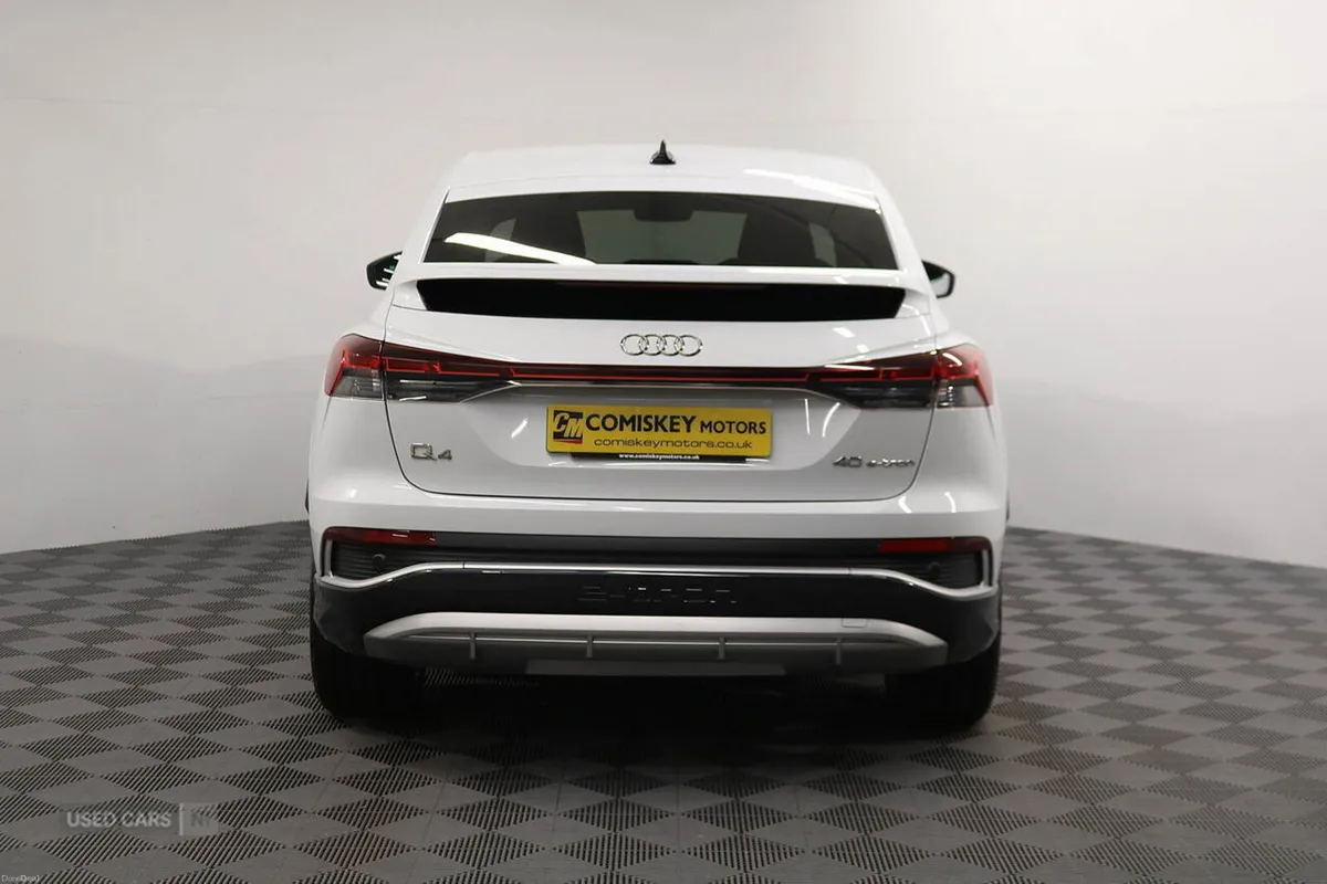 Audi Q4 e-tron S line - Image 5