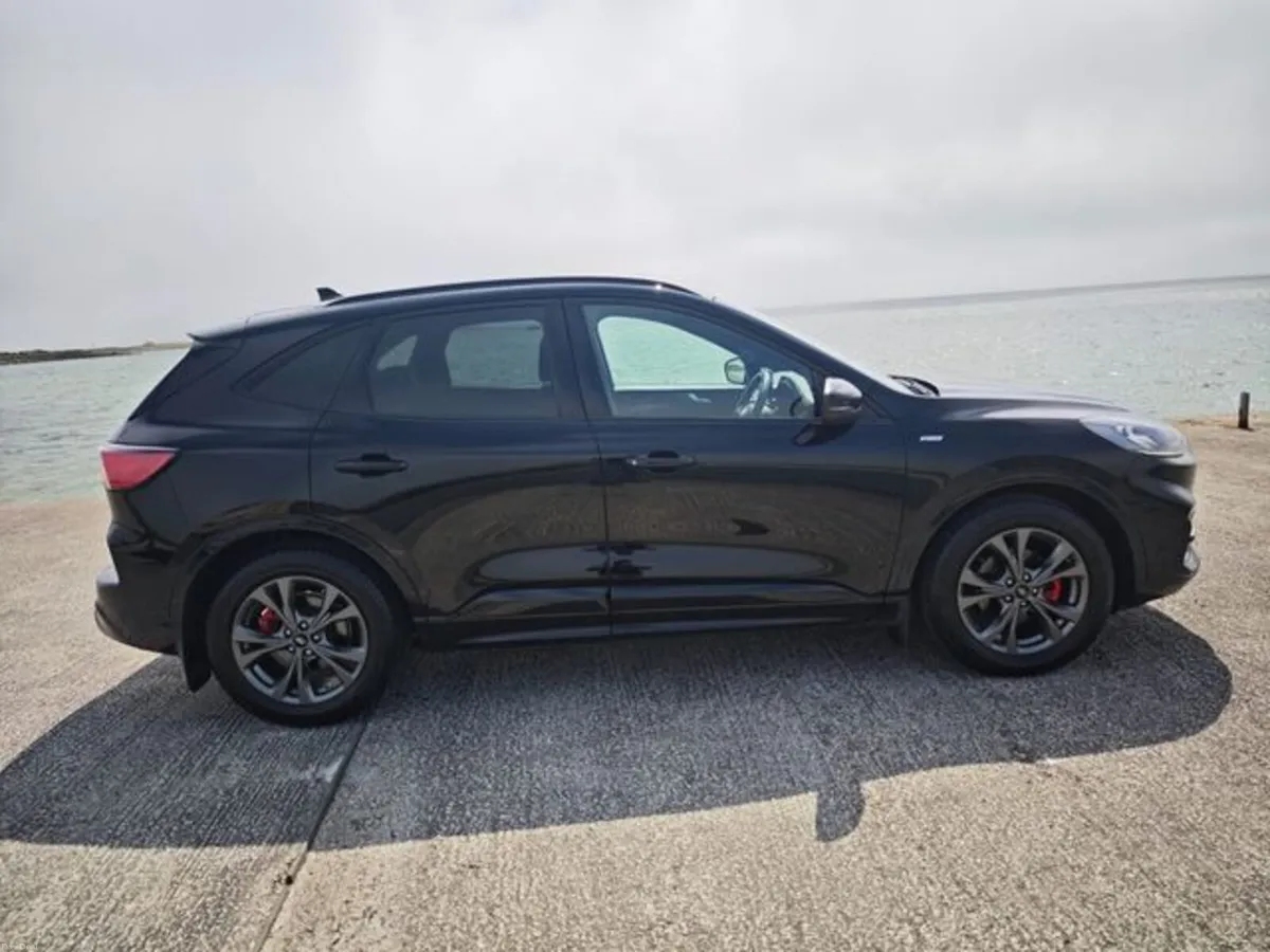 Ford Kuga St-line X 5D 1.5TD120 S6.2 M6 - Image 2