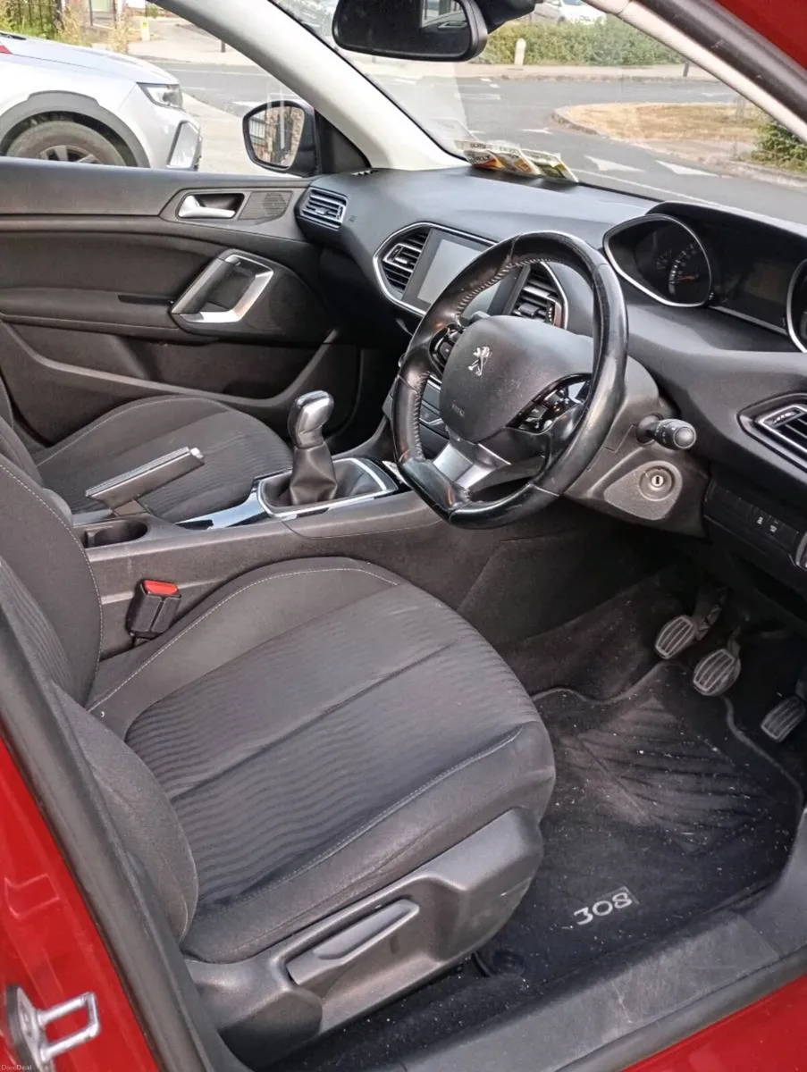 Peugeot 308 - Image 6