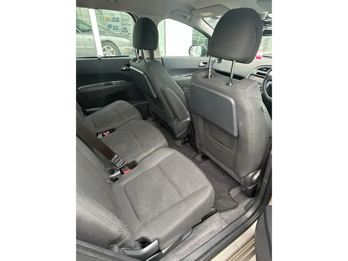 Peugeot 5008 2015 - Image 5