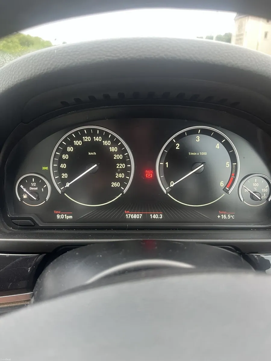 BMW 5-Series - Image 2
